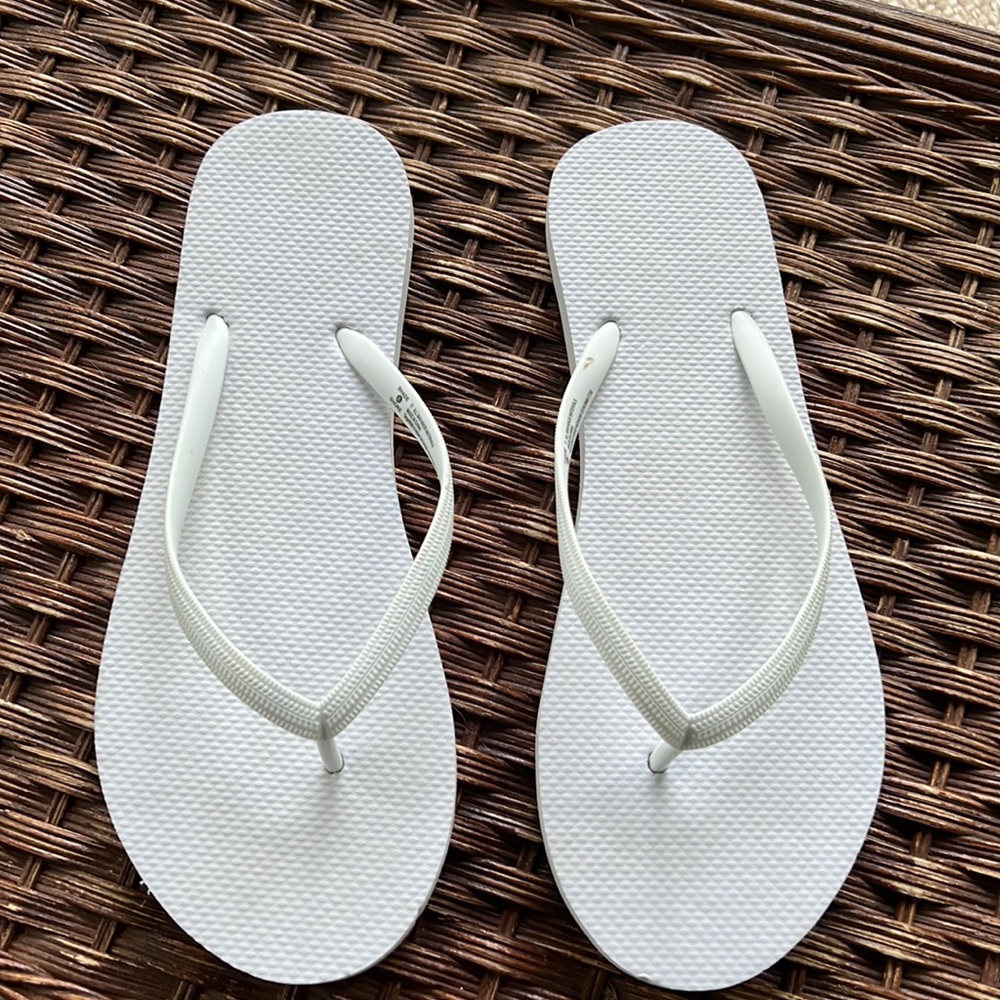 Shade and shore size 11 flip-flops white excellent condition